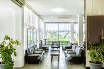 Хотел Port Marina 3*, Лоби