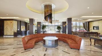 лоби на хотел Ramada Resort 5*
