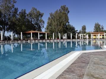 Хотел Halic Park, Айвалък - басейн