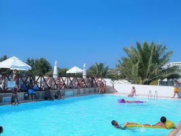 Хотел Eken Resort - Басейн