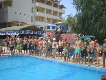 Хотел Club Bayer Beach - басейн