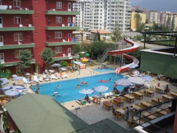 Хотел Club Bayer Beach - басейн