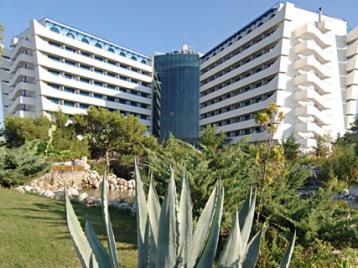 Хотел Titanic Deluxe Beach Resort - фасада