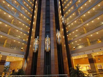 Хотел Titanic Deluxe Beach Resort - лоби