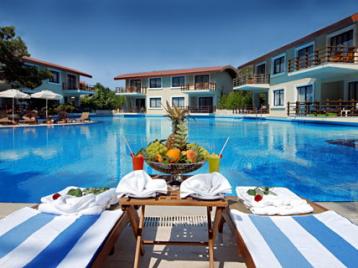 Titanic Deluxe Beach Resort - басейн