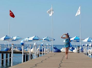 Хотел Titanic Deluxe Beach Resort - плаж