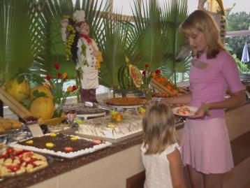 Letoonia Golf Resort - хранене и ресторант