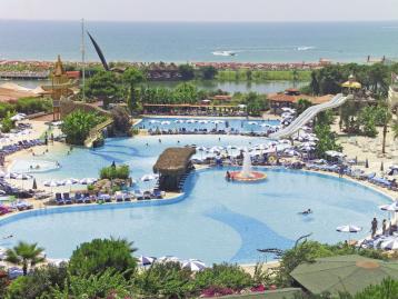 Letoonia Golf Resort - басейн