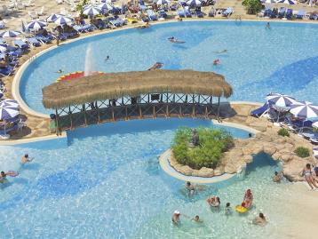 Letoonia Golf Resort - басейн