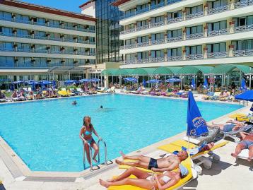 Хотел Letoile Beach - басейн