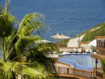 Delta Beach Resort - басейн