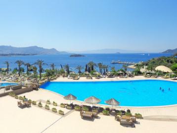 Paloma Yasmin Resort - басейн