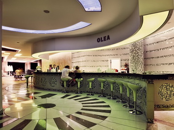 Cornelia Deluxe Resort - бар
