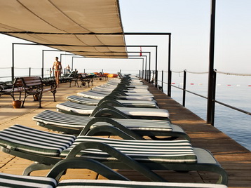 Cornelia Deluxe Resort - кей на палжа