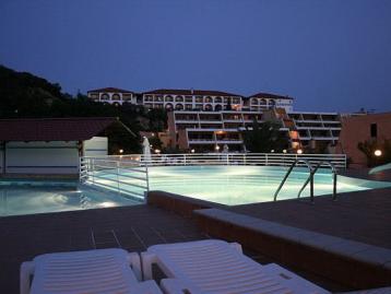 Theoxenia hotel - басейн