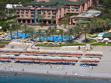 Хотел Fantasia Deluxe Kemer - фасада
