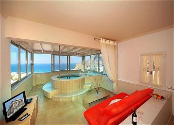 Хотел Antinea Suites 4*, остров Санторини