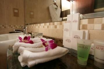 Хотел Auris First Central Apartments 4*, Дубай