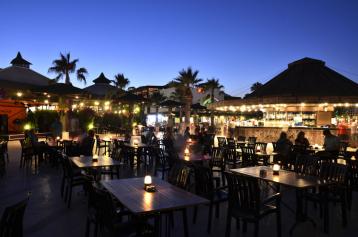 Хотел Simena Sun Club HV-1, ресторанти и барове