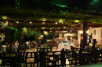 Хотел Simena Sun Club HV-1, ресторанти и барове