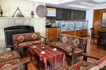 Хотел Simena Sun Club HV-1, ресторанти и барове